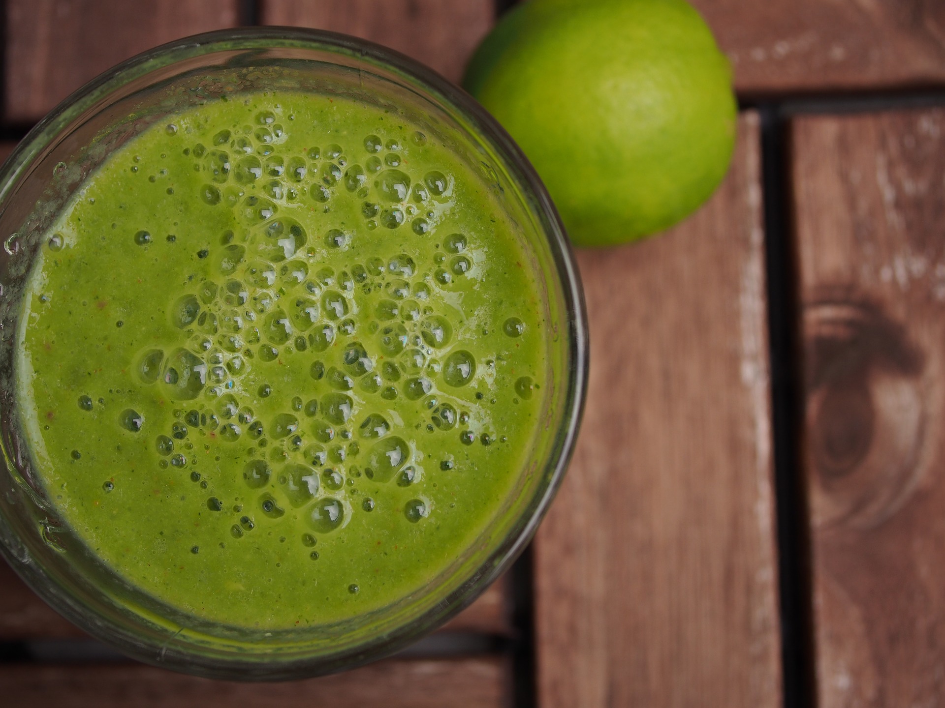 Smoothie avocado en spinazie WoMagazine