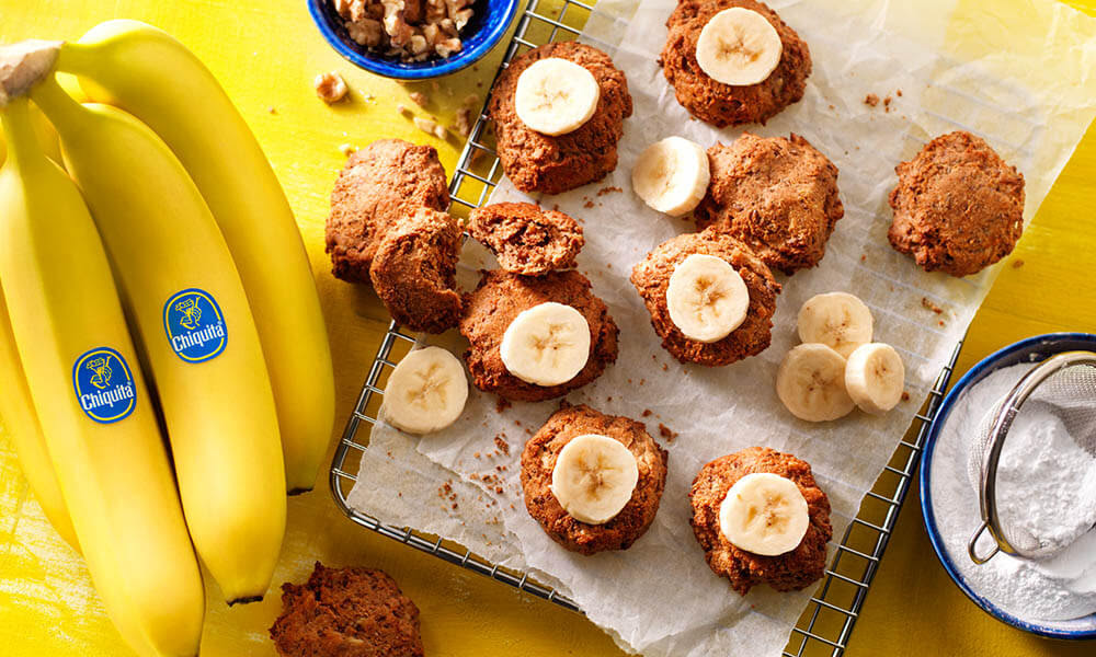 Koekjes van bananenbrood met overgebleven Chiquita banaan