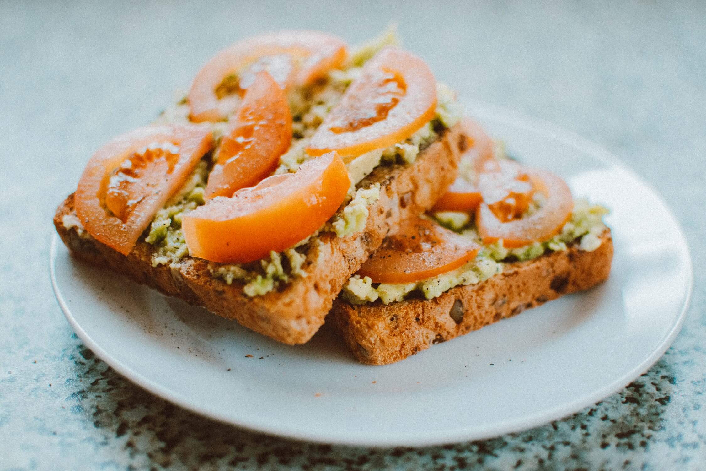 Gezonde sandwich met cashewnoten kaas - WoMagazine