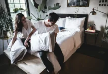 De eerste keer: hoe echte ervaringen verschillen van film en pornografie De eerste keer: hoe echte ervaringen verschillen van film en pornografie