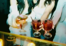 Tips om alcoholgebruik te matigen zonder je sociale leven op te geven Tips om alcoholgebruik te matigen zonder je sociale leven op te geven