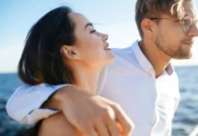 De invloed van hechtingsstijl in relaties: tussen afstand en nabijheid De invloed van hechtingsstijl in relaties: tussen afstand en nabijheid