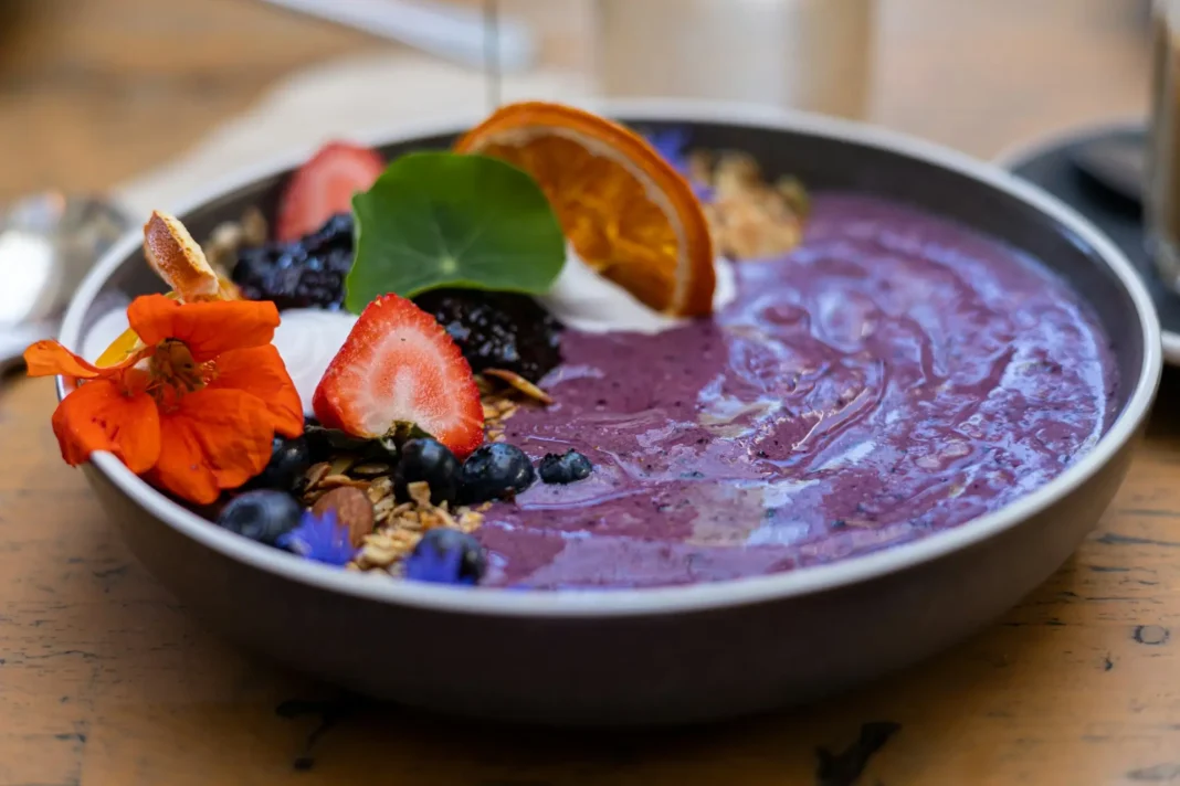 Is een açai bowl gezond? Dit bepaalt of je ontbijt echt voedzaam is
