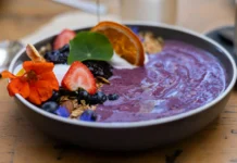Is een açai bowl gezond? Dit bepaalt of je ontbijt echt voedzaam is Is een açai bowl gezond? Dit bepaalt of je ontbijt echt voedzaam is